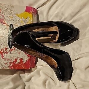 Chinese Laundry platform stiletto patent leather black 6m